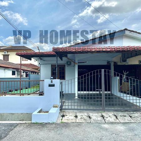 Vp Homestay - Malay Only Ipoh Buitenkant foto