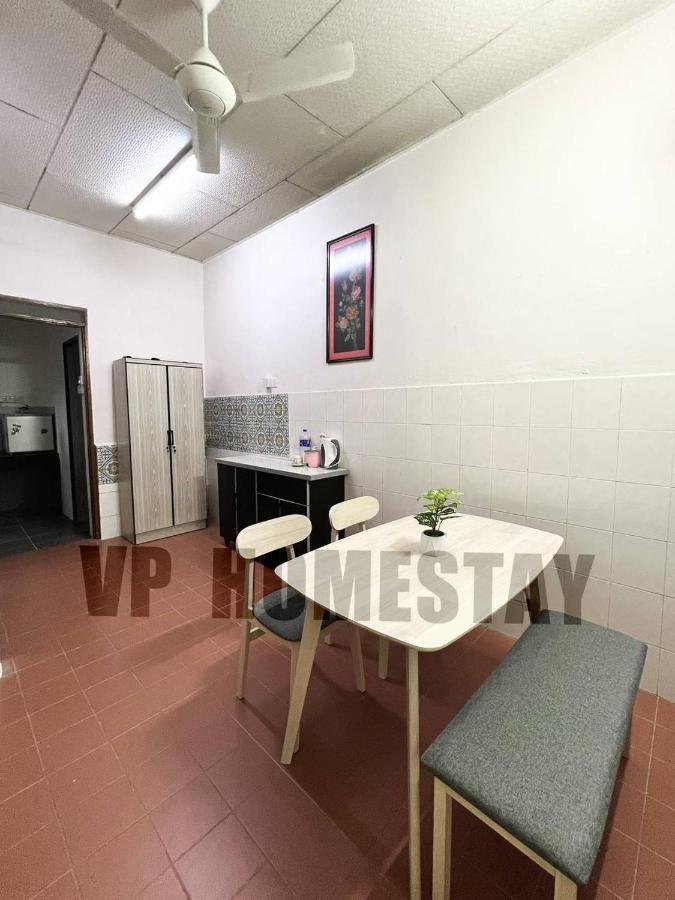 Vp Homestay - Malay Only Ipoh Buitenkant foto