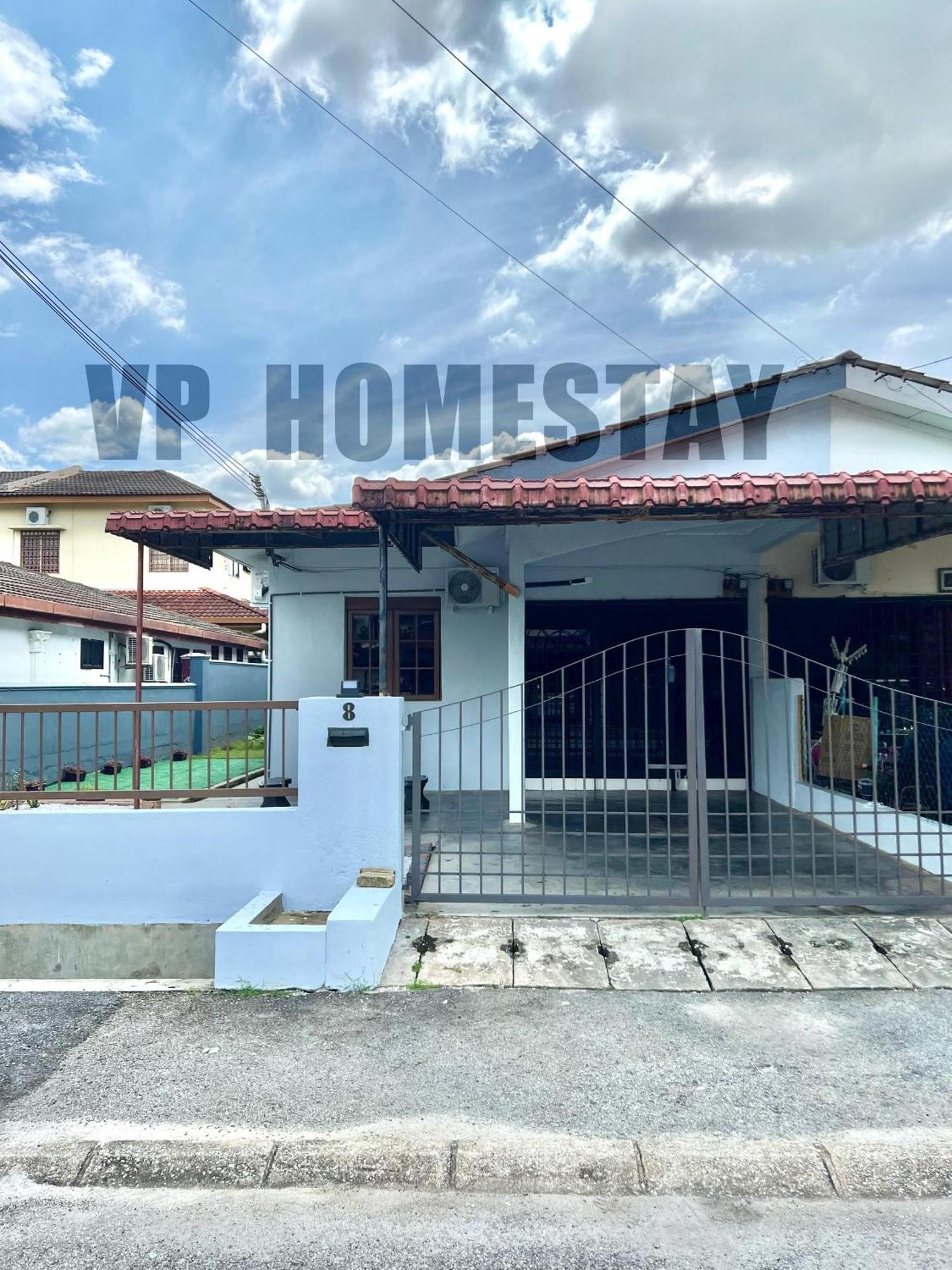 Vp Homestay - Malay Only Ipoh Buitenkant foto